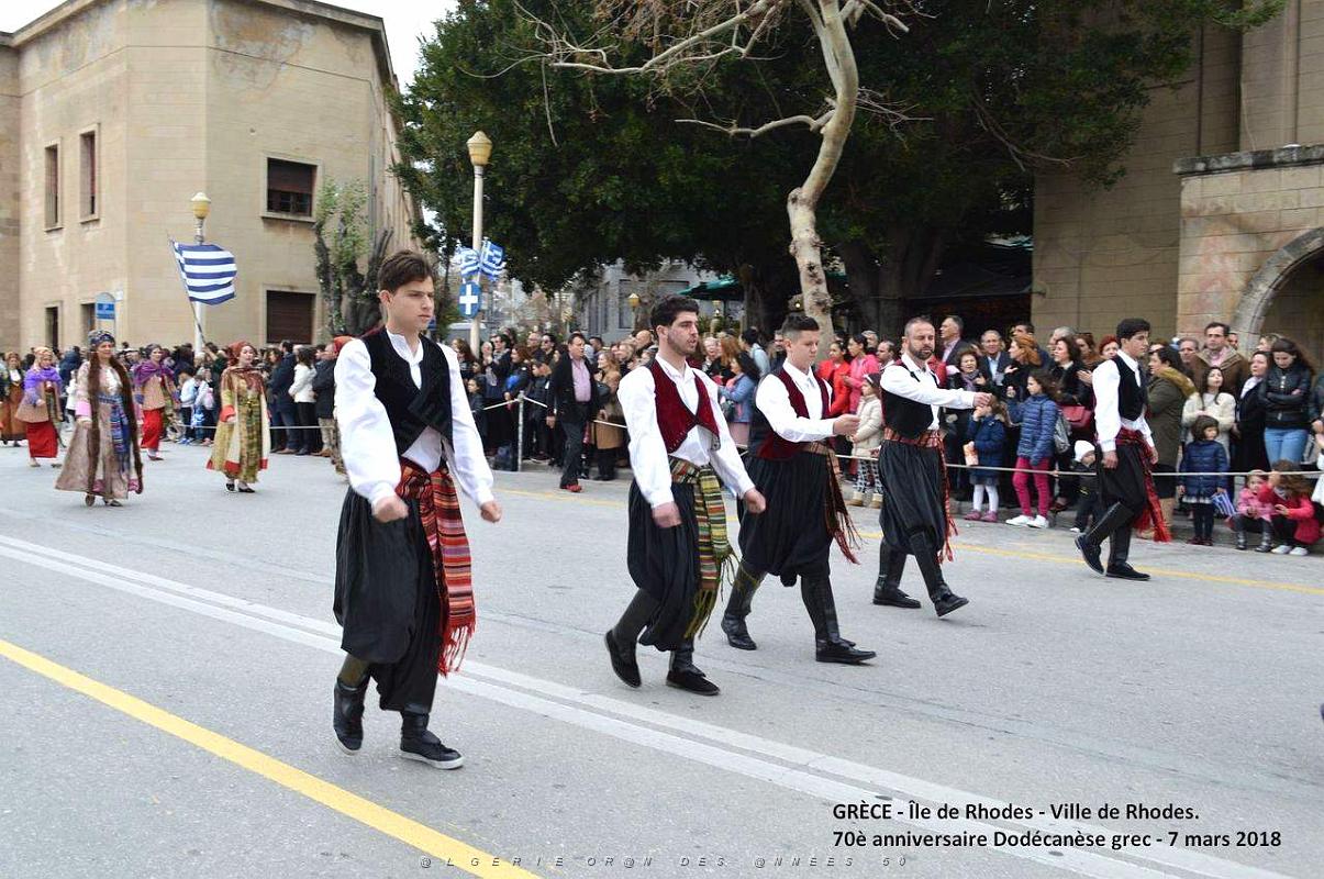 105- Rhodes- Defile Dodecanese grec.JPG
